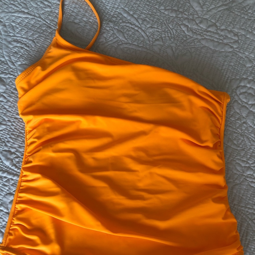 3 FOR 10/One shoulder swimsuit
